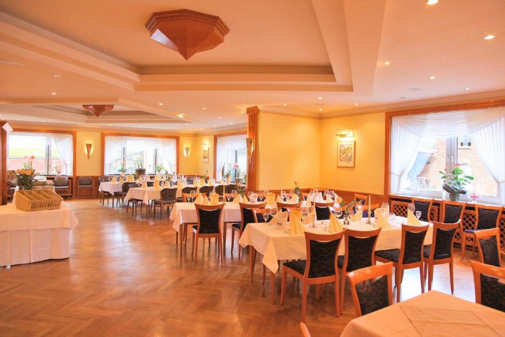 马蒂亚斯酒店 Gnarrenburg 外观 照片